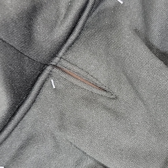 Rae Dunn Hocus Pocus Dog Sweater Apparel Halloween - Picture 4 of 6